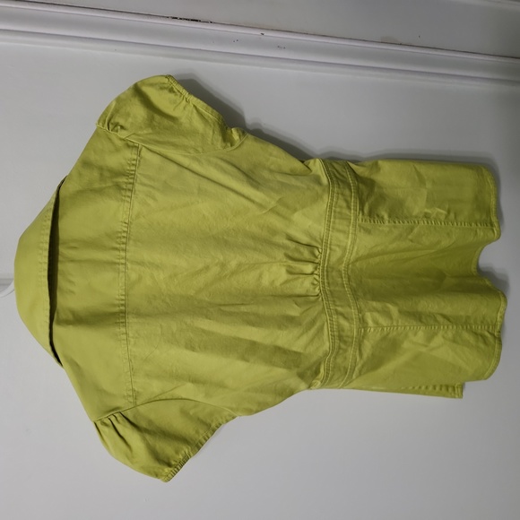 Banana Republic short sleeve shirt, size 2 petite - Picture 3 of 3